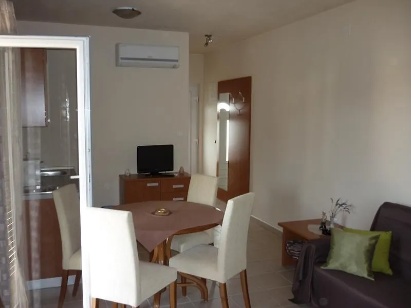 Apartments Maslina Sukosan